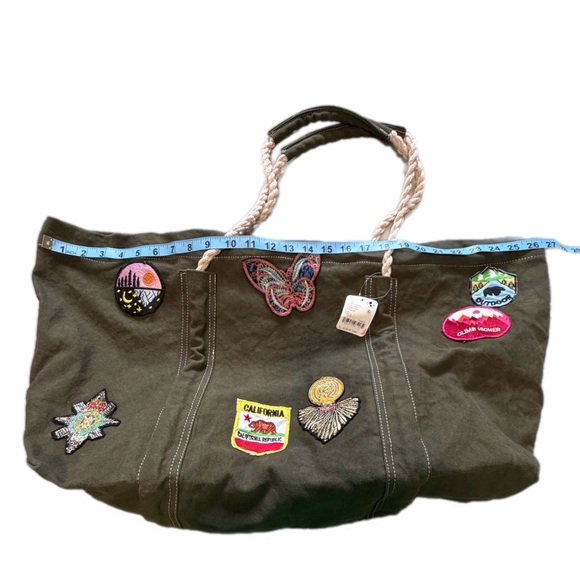 Free People Been There Badge Tote NWT - Picture 11 of 13